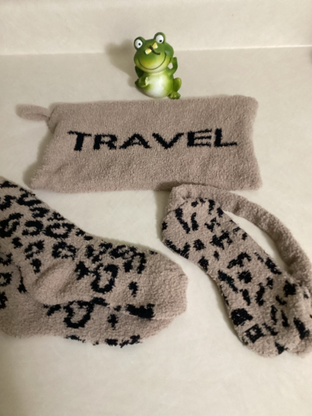 Three piece travel accessory set.